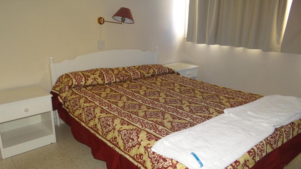 Klashiana Hotel Apartments Oroklini Exterior foto